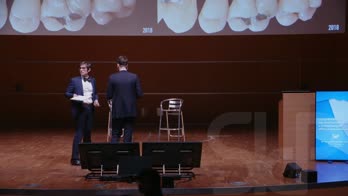 Battle of Concepts La chirurgia parodontale: conservativa vs resettiva